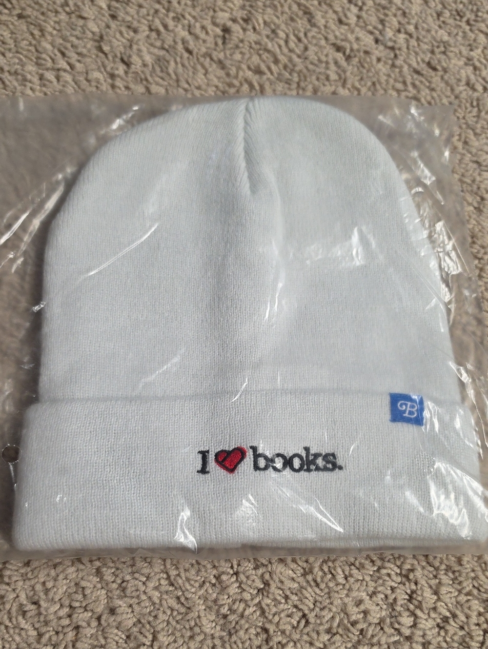 New BOTM Book Of The Month White 'I ♥ Books' Knit Beanie